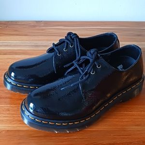 DR. MARTENS 1461 Distressed Patent Leather Oxford Boots Women's 9 NEW